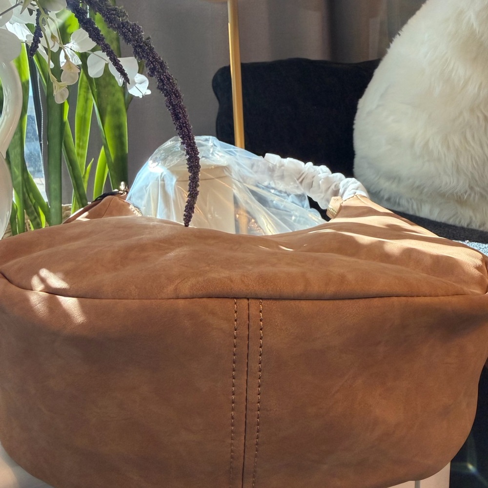 4th & RECKLESS Una Faux Suede Crescent Shoulder Bag - Picture 12 of 16